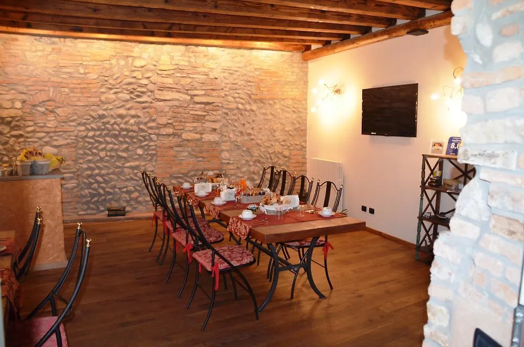** Bed & Breakfast Angolo Del Poeta Bergamo Italy