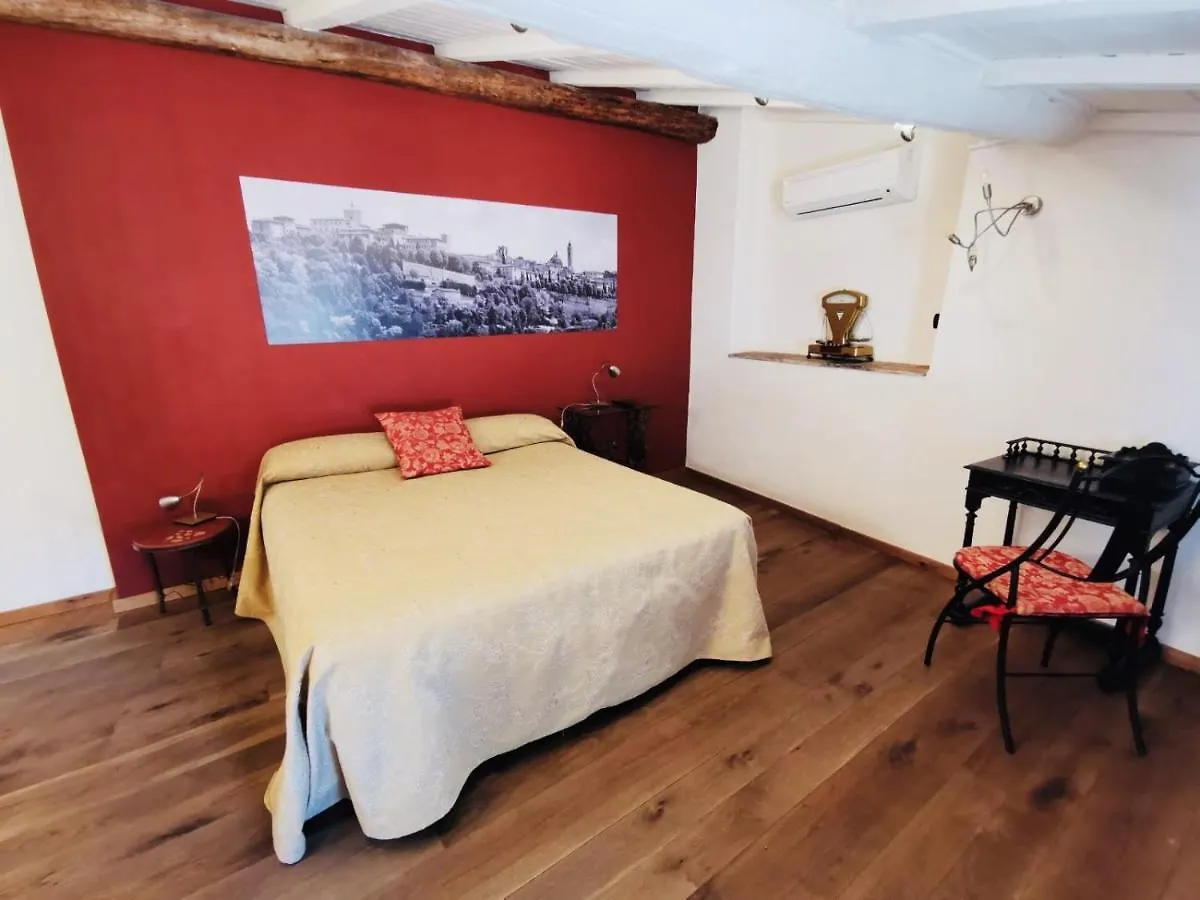 Angolo Del Poeta Bergamo Italy