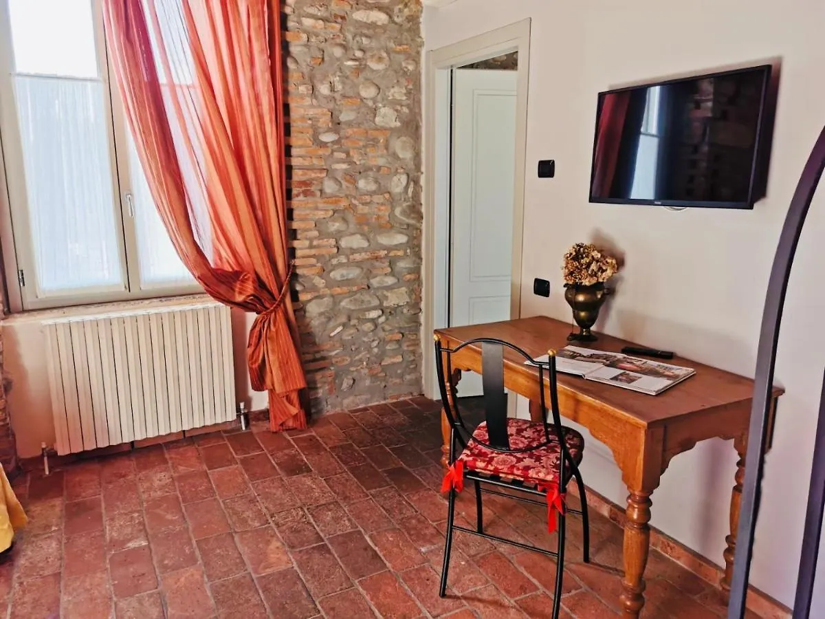 ** Bed & Breakfast Angolo Del Poeta Bergamo Italy